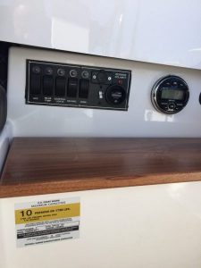 2017 FANTAIL 217 | WHITE & BLACK | FULL EQUIPPED | 2