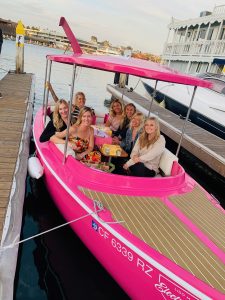 Fantail 217 | Newport Beach Electric Boats Rental | Duffy | 8